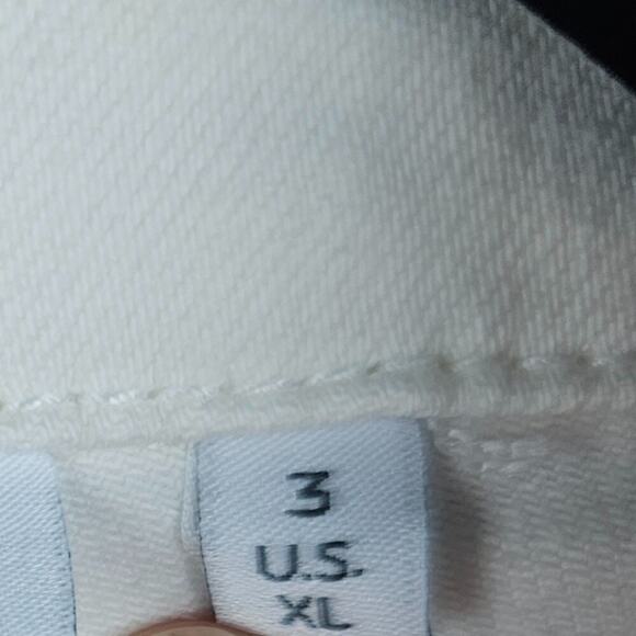 Chicos Denim Jacket XL 3 White Stretch Classic Minimal Preppy Layering Staple - Picture 2 of 6